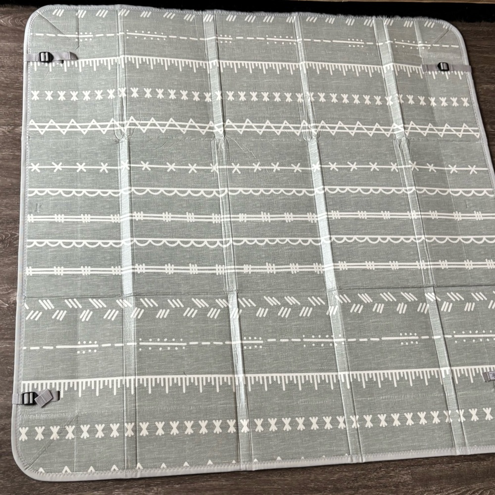 Baby / toddler play soft mat. Gray / multi color - Picture 4 of 10